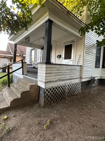 904 W A St, Iron Mountain, MI 49801
