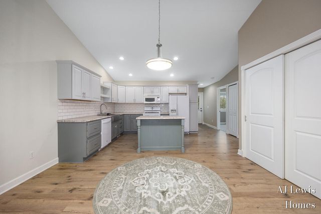 2895 Harmony Court SW, Wyoming, MI 49519