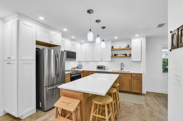 843 NW 98th Avenue, Plantation, FL 33324