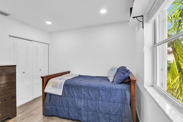 843 NW 98th Avenue, Plantation, FL 33324