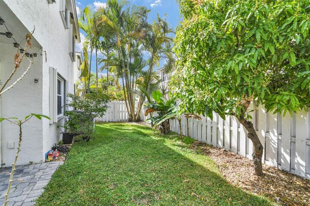 843 NW 98th Avenue, Plantation, FL 33324