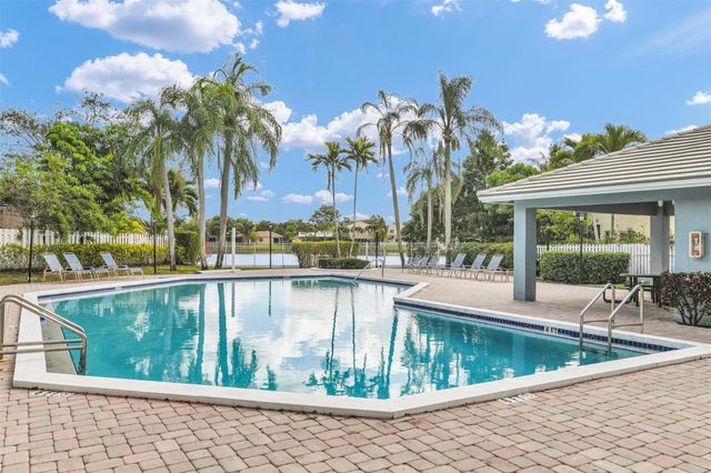 843 NW 98th Avenue, Plantation, FL 33324