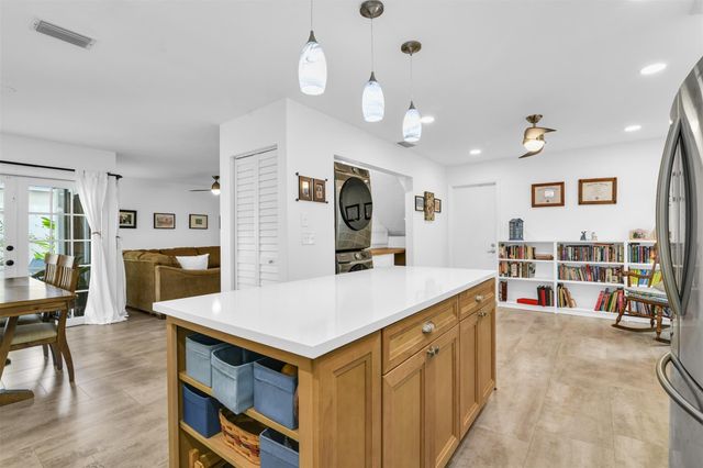 843 NW 98th Avenue, Plantation, FL 33324