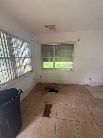 617 N DUSS STREET, New Smyrna Beach, FL 32168