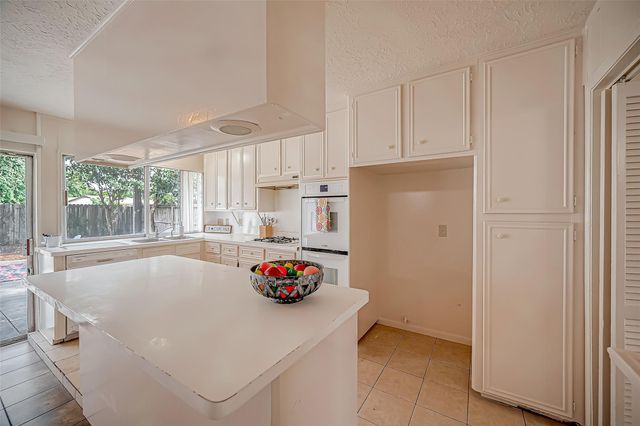 10607 Silkwood Drive, Houston, TX 77031