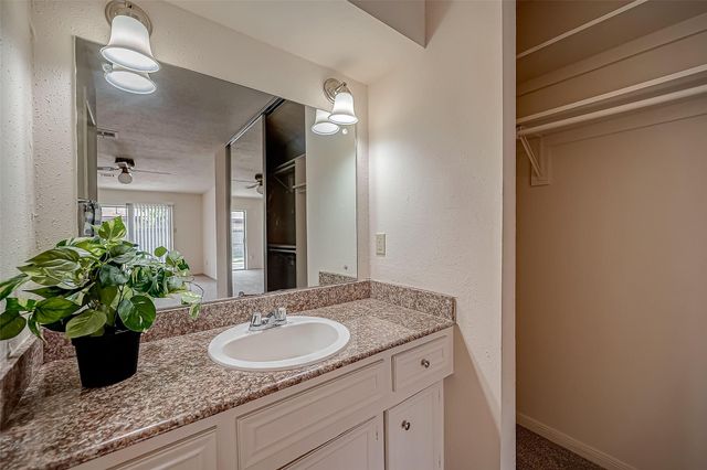 10607 Silkwood Drive, Houston, TX 77031