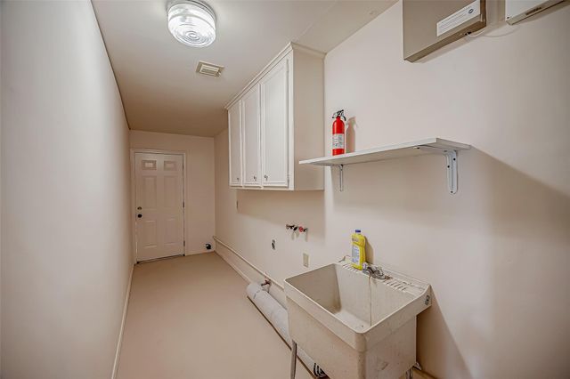 10607 Silkwood Drive, Houston, TX 77031