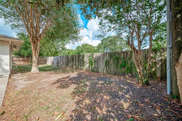 10607 Silkwood Drive, Houston, TX 77031