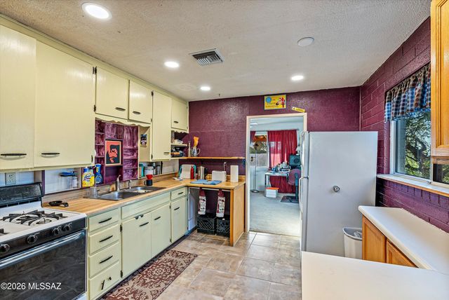 865 W Cutstone Street, Oracle, AZ 85623