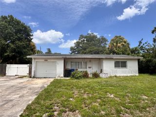 5597 PERSHING STREET NE, St Petersburg, FL 33703