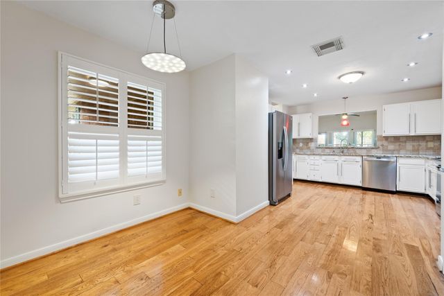 807 Woodfern Glen Lane, Pearland, TX 77584