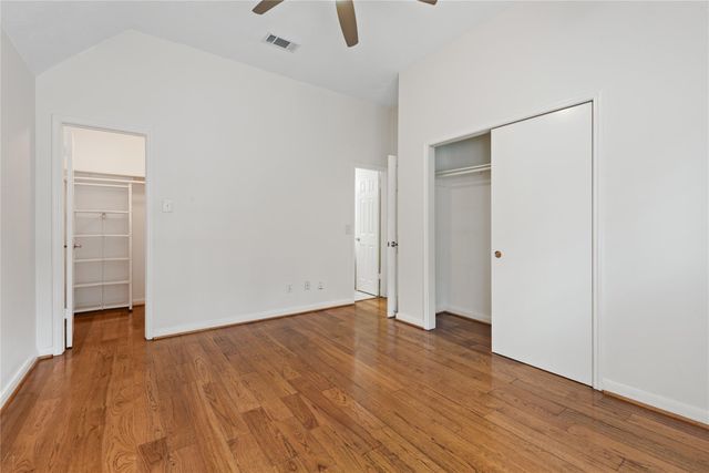 807 Woodfern Glen Lane, Pearland, TX 77584