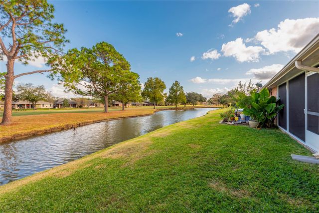 807 Woodfern Glen Lane, Pearland, TX 77584