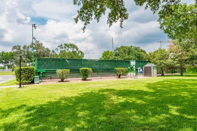 807 Woodfern Glen Lane, Pearland, TX 77584