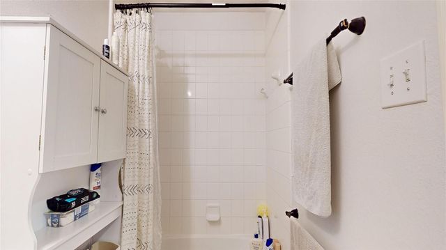 79 San Simeon Drive, Manvel, TX 77578