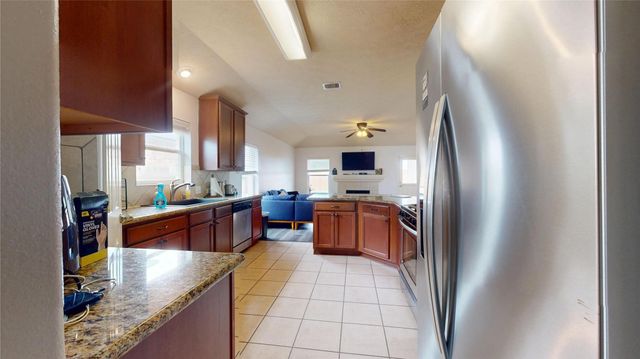 79 San Simeon Drive, Manvel, TX 77578