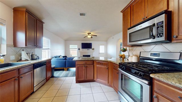 79 San Simeon Drive, Manvel, TX 77578