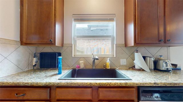 79 San Simeon Drive, Manvel, TX 77578