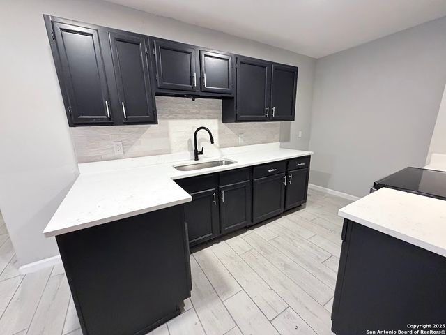 3551 Lake Tahoe, San Antonio, TX 78222