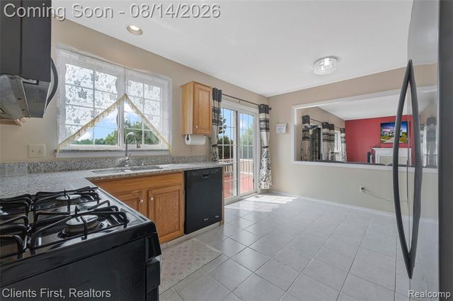 44685 Fair Oaks Drive, Canton, MI 48187