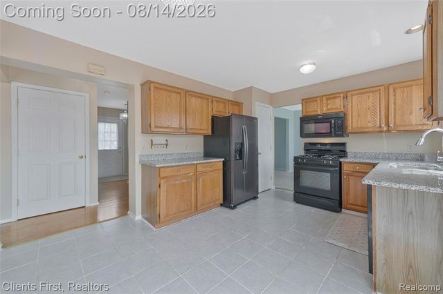 44685 Fair Oaks Drive, Canton, MI 48187