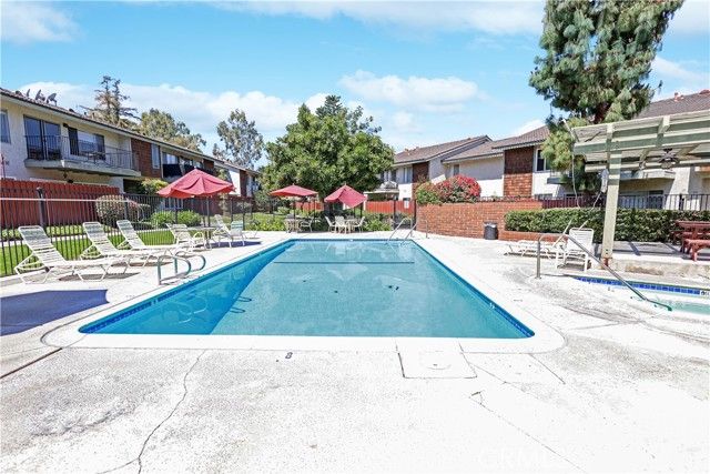 971 S Idaho 10, La Habra, CA 90631
