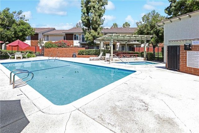 971 S Idaho 10, La Habra, CA 90631