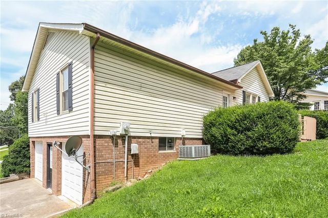 1001 Sequoia Drive, Lewisville, NC 27023