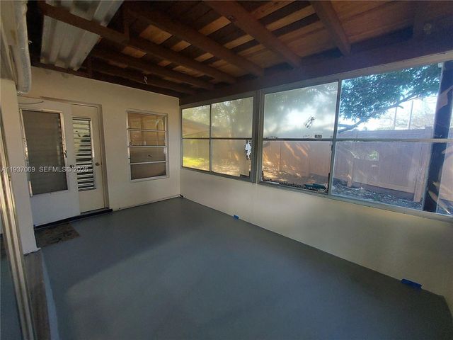 4571 NW 19th Way, Tamarac, FL 33309