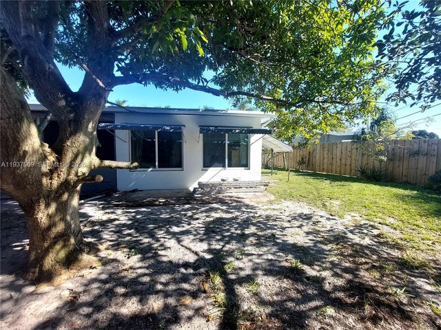 4571 NW 19th Way, Tamarac, FL 33309