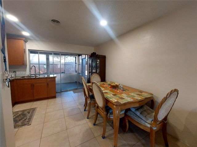 4571 NW 19th Way, Tamarac, FL 33309