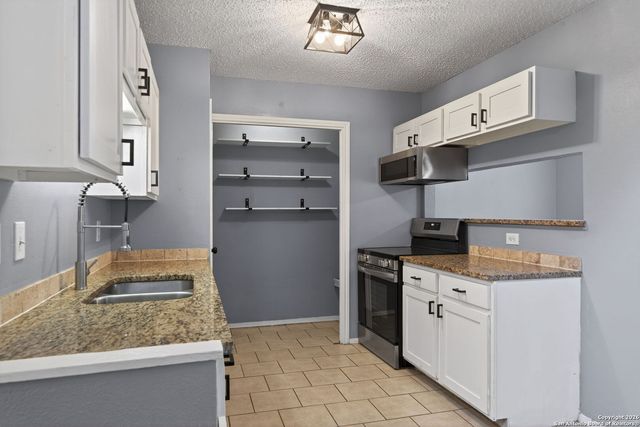 2415 Moss Terrace, San Antonio, TX 78232