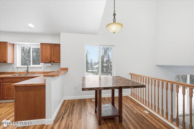 5651 S Hanson Loop, Wasilla, AK 99623