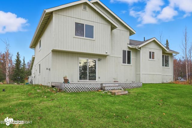 5651 S Hanson Loop, Wasilla, AK 99623