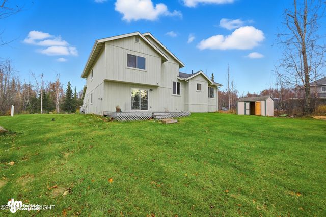 5651 S Hanson Loop, Wasilla, AK 99623