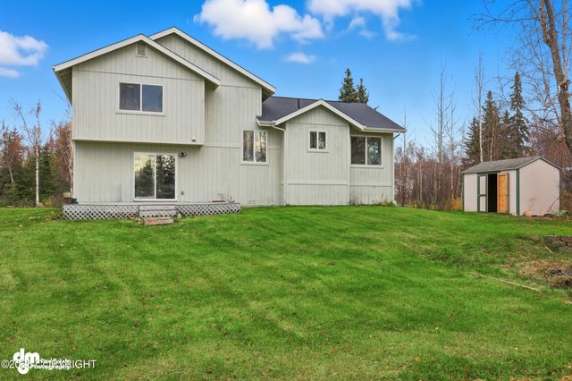 5651 S Hanson Loop, Wasilla, AK 99623