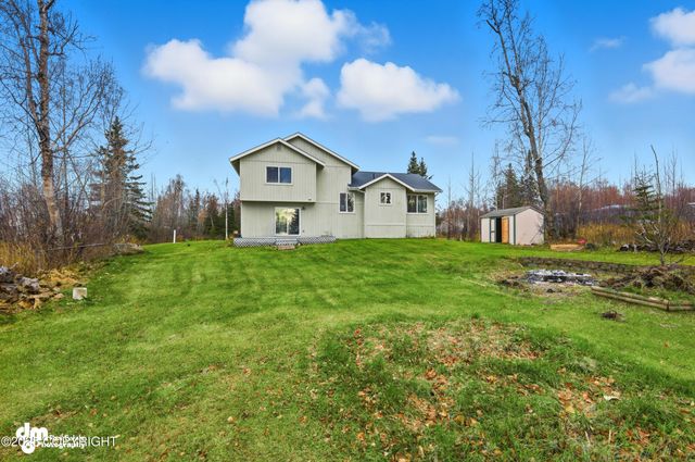 5651 S Hanson Loop, Wasilla, AK 99623