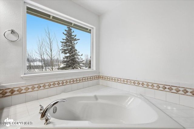 5651 S Hanson Loop, Wasilla, AK 99623