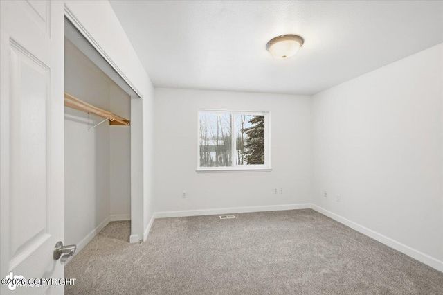 5651 S Hanson Loop, Wasilla, AK 99623