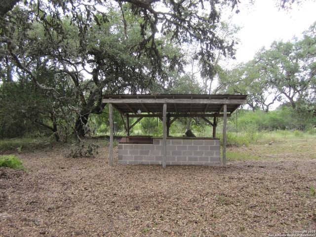 9303 S Hwy 173, Bandera, TX 78003