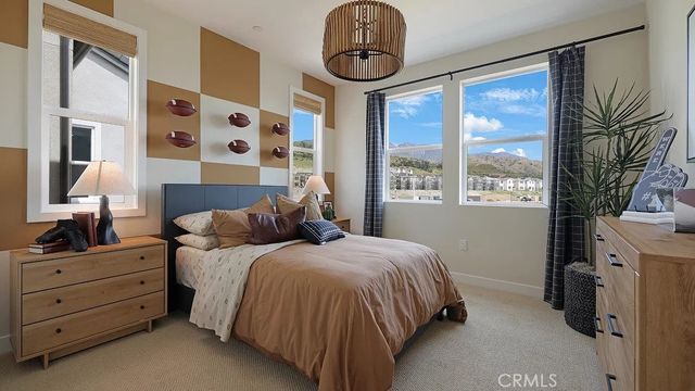 2146 Aneto Way, Santa Paula, CA 93060