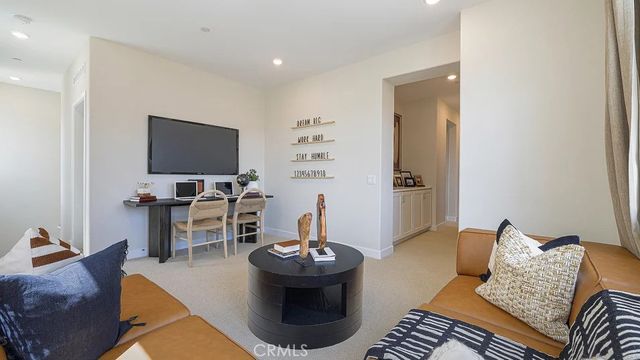 2146 Aneto Way, Santa Paula, CA 93060