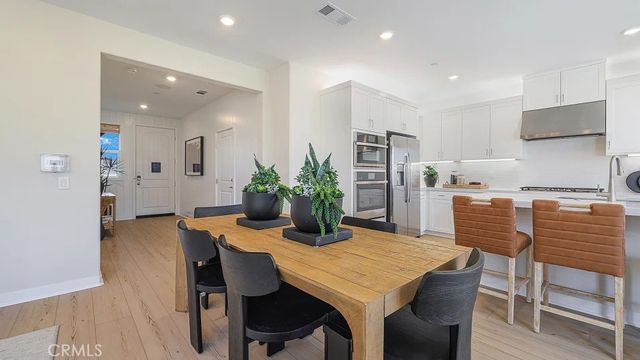2146 Aneto Way, Santa Paula, CA 93060