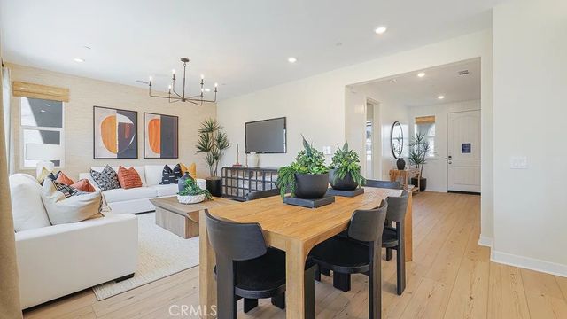 2146 Aneto Way, Santa Paula, CA 93060