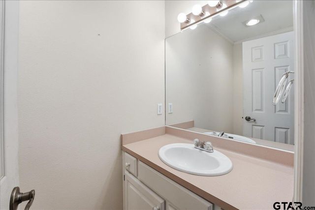 15744 Timberhill Dr, Flint, TX 75762