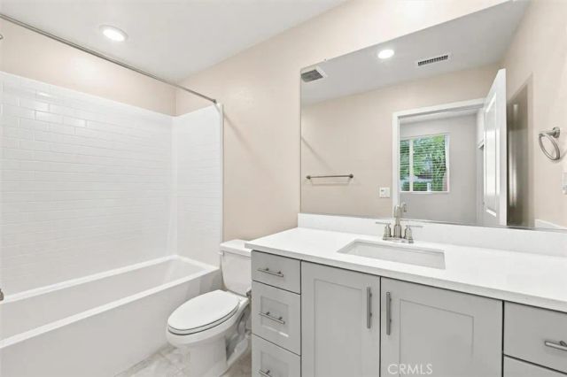 1692 W Enterprise Drive, San Pedro, CA 90732