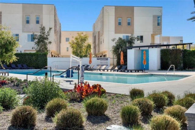 1692 W Enterprise Drive, San Pedro, CA 90732