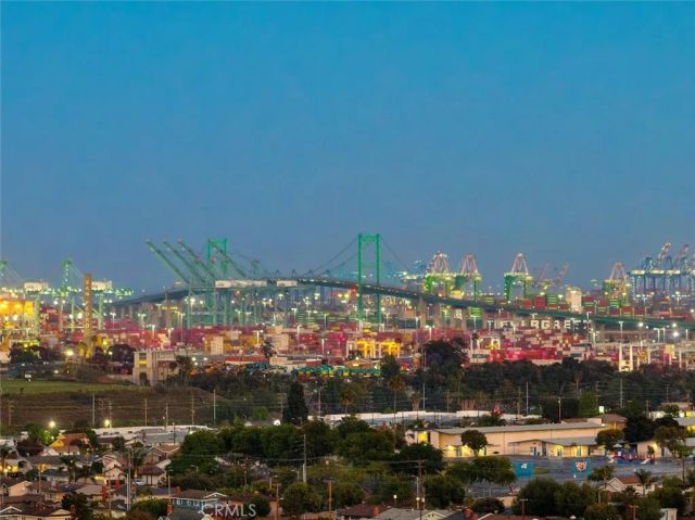 1692 W Enterprise Drive, San Pedro, CA 90732