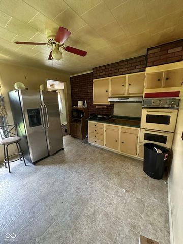 2012 1st Avenue, Terre Haute, IN 47807