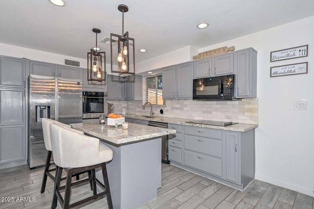 17234 N 15TH Avenue, Phoenix, AZ 85023